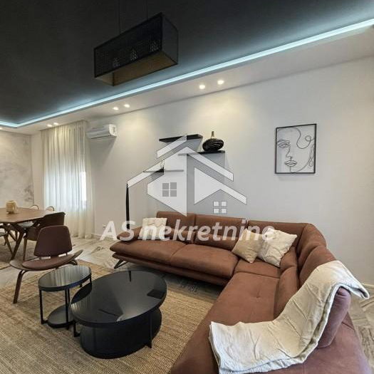 Stan Izdavanje Beograd Senjak 200 m2