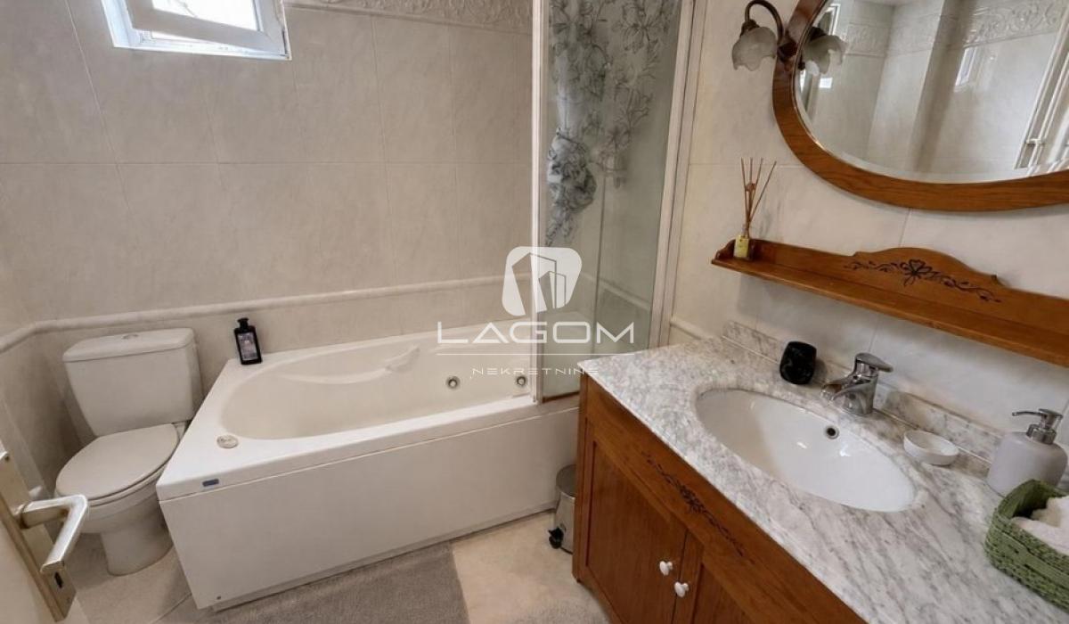Trosoban stan na prodaju, Vojvode Stepe, Beograd, 93m², 314.000 €