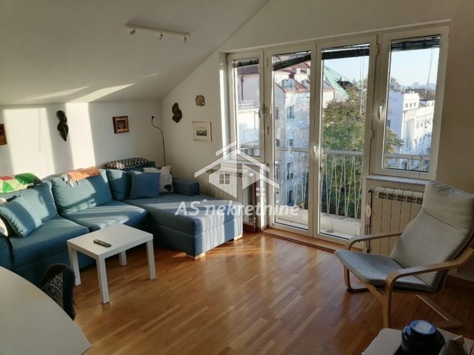 Stan Izdavanje Beograd Kalenić Pijaca 50 m2