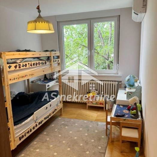 Trosoban stan za izdavanje, Hram Svetog Save, Beograd, 75m², 1.500 €/mes