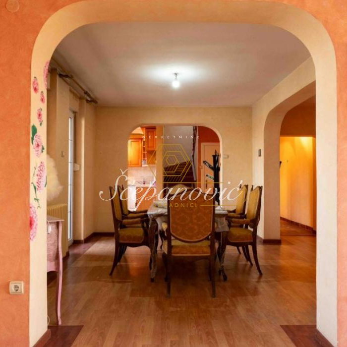 Petosoban stan na prodaju, Kej, Novi Sad, 179m², 400.000 €
