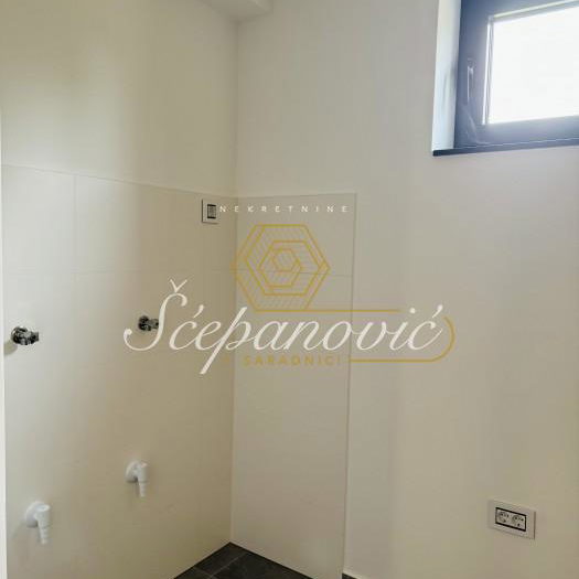 Petosoban stan za izdavanje, Popovica, Novi Sad, 181m², 2.500 €/mes