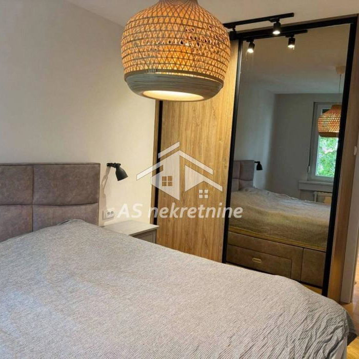 Trosoban stan za izdavanje, Hram Svetog Save, Beograd, 75m², 1.500 €/mes