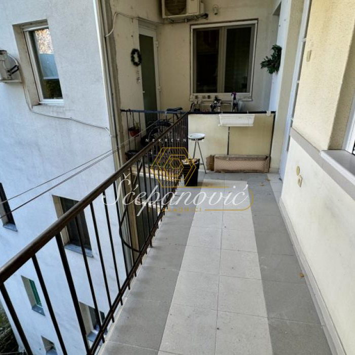 Trosoban stan na prodaju, Centar, Novi Sad, 112m², 289.000 €