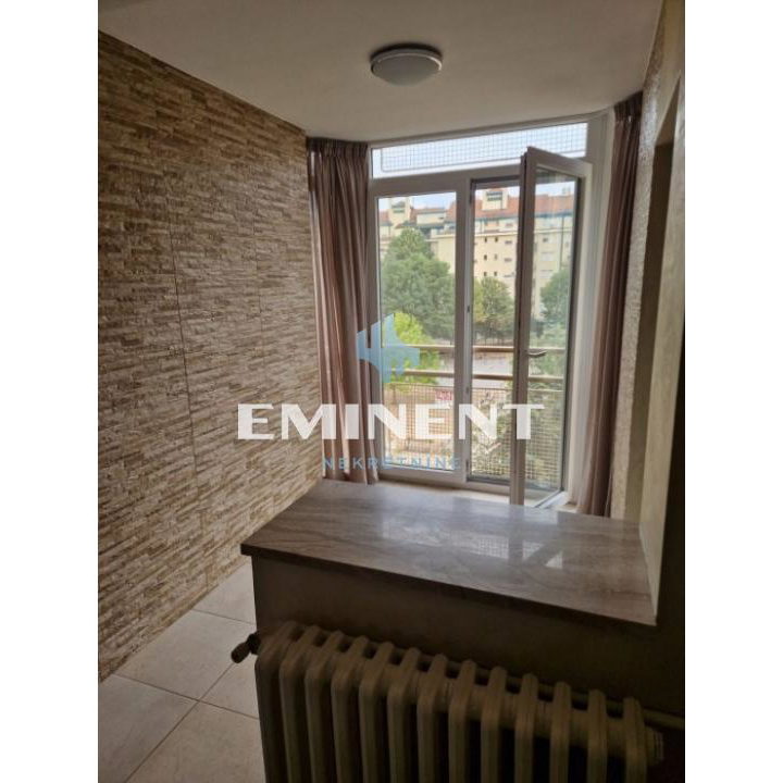 Trosoban stan za izdavanje, Bežanijska Kosa 3, Beograd, 85m², 1.000 €/mes