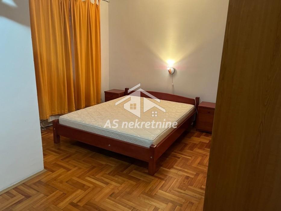 Trosoban stan za izdavanje, Učiteljsko Naselje, Beograd, 120m², 800 €/mes