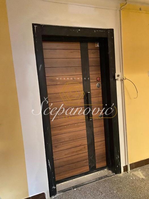 Stan Prodaja Novi Sad  81 m2
