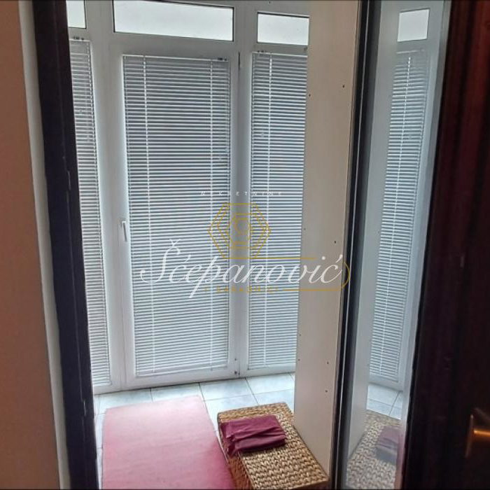 Stan Prodaja Novi Sad  65 m2