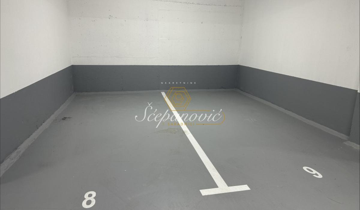 Petosoban stan na prodaju, Grbavica, Novi Sad, 185m², 536.500 €