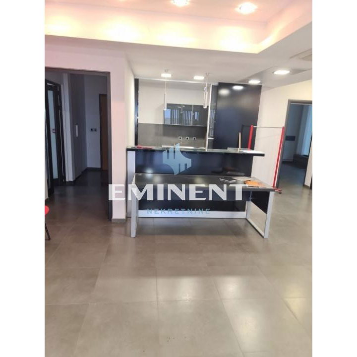 Lokal za izdavanje, Zemun Polje, Beograd, 2776m², 19.000 €/mes