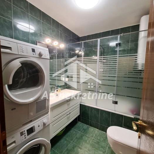 Stan Izdavanje Beograd Hram Svetog Save 78 m2