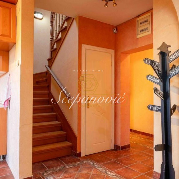 Petosoban stan na prodaju, Kej, Novi Sad, 179m², 400.000 €
