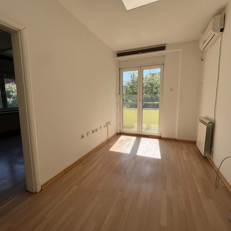 Lokal Izdavanje Novi Sad Liman 1 220 m2