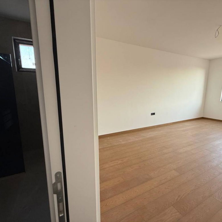 Petosoban stan na prodaju, Bulevar Patrijarha Pavla, Novi Sad, 135m², 360.000 €