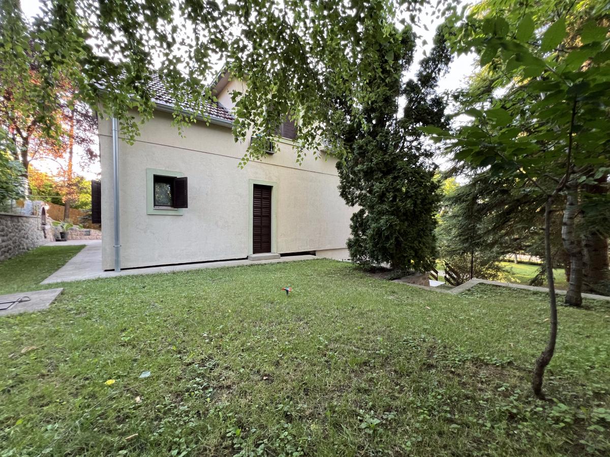 Kuća Prodaja Beočin  254 m2