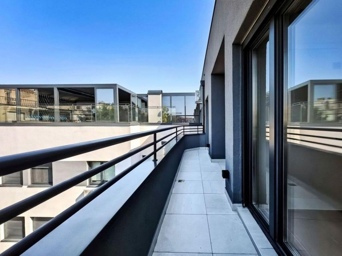 Četvorosoban stan na prodaju, Adamovićevo Naselje, Novi Sad, 240m², 3. sprat, 600.000 €