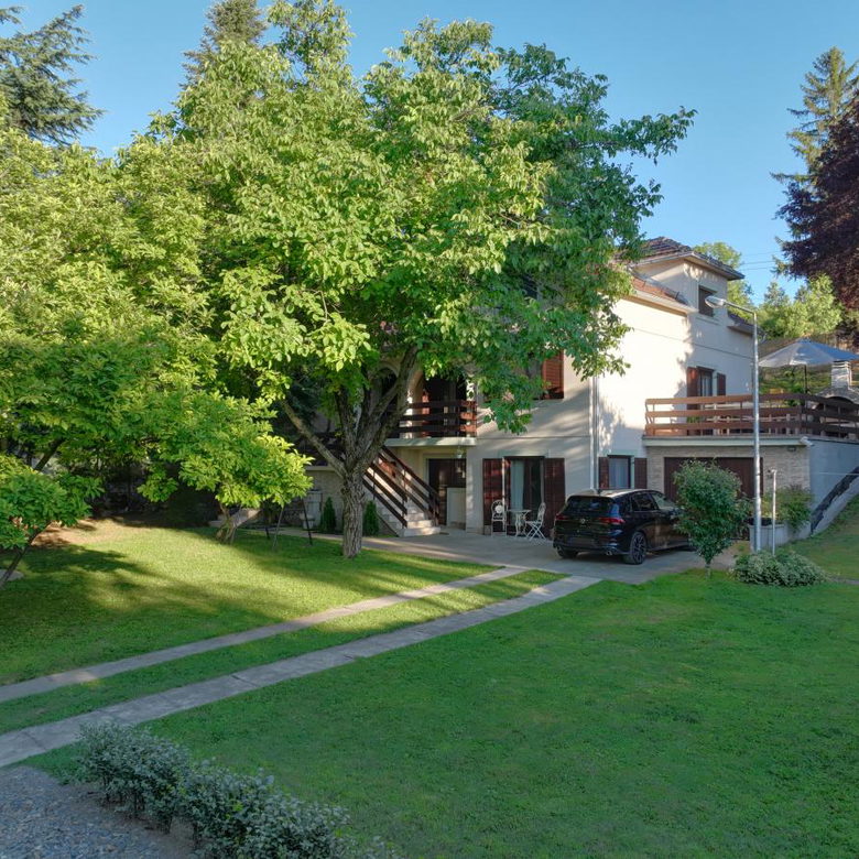 Kuća Prodaja Beočin  254 m2