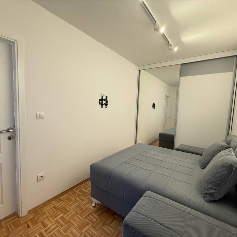 Dvosoban stan na prodaju, Bulevar Oslobođenja, Novi Sad, 40m², 130.000 €