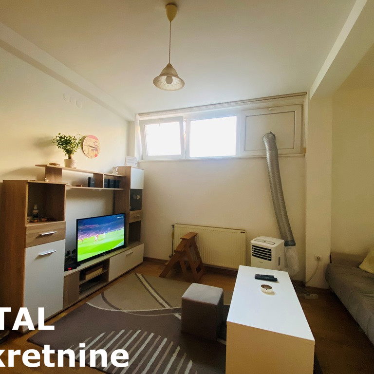 Jednoiposoban stan na prodaju, Grbavica, Novi Sad, 36m², 93.600 €