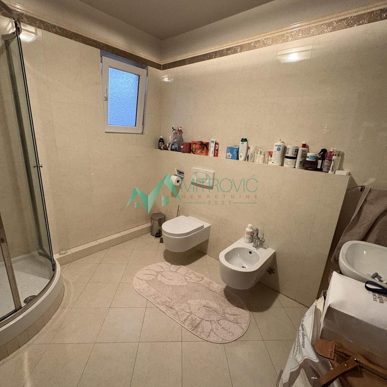 Višesoban stan na prodaju, Centar, Novi Sad, 266m², 700.000 €