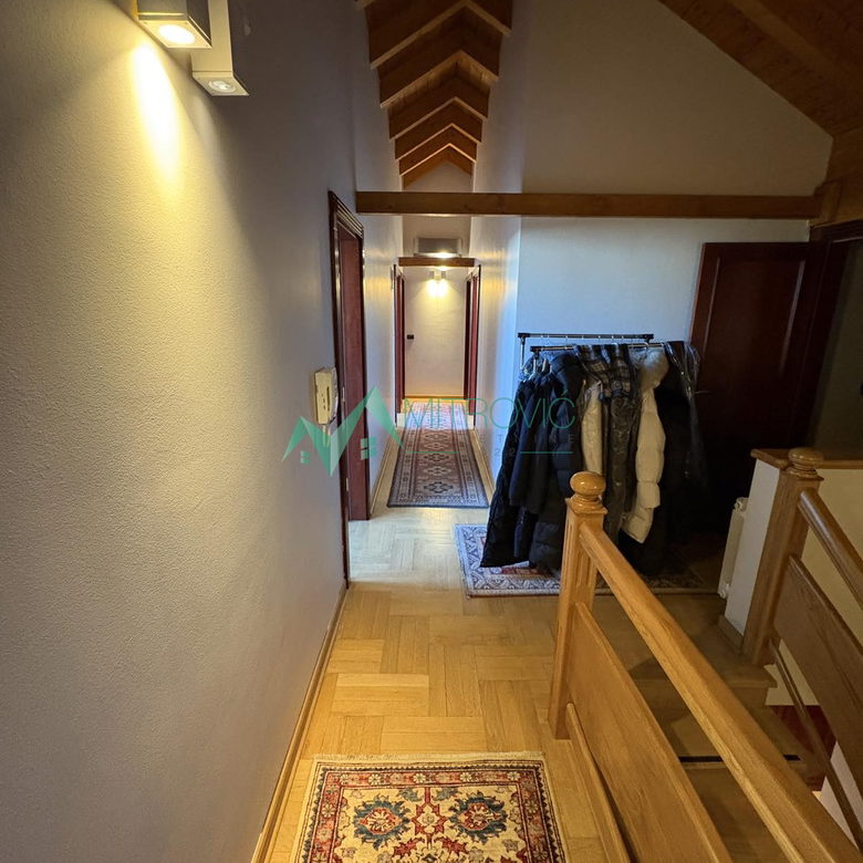 Višesoban stan na prodaju, Centar, Novi Sad, 266m², 700.000 €