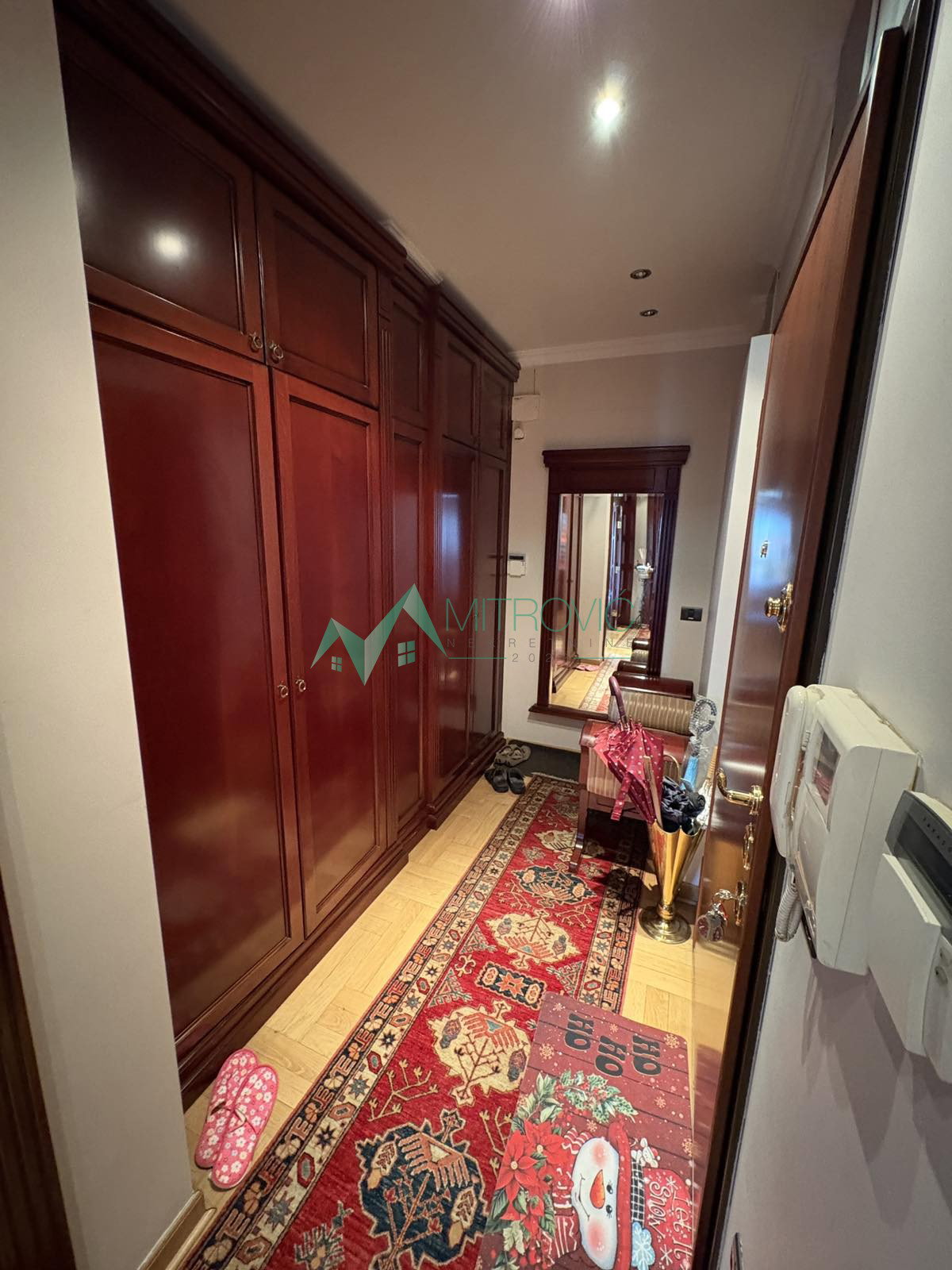 Višesoban stan na prodaju, Centar, Novi Sad, 266m², 700.000 €