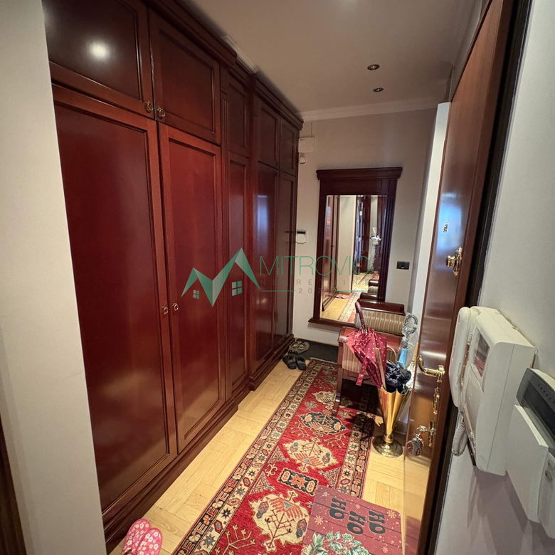Višesoban stan na prodaju, Centar, Novi Sad, 266m², 700.000 €
