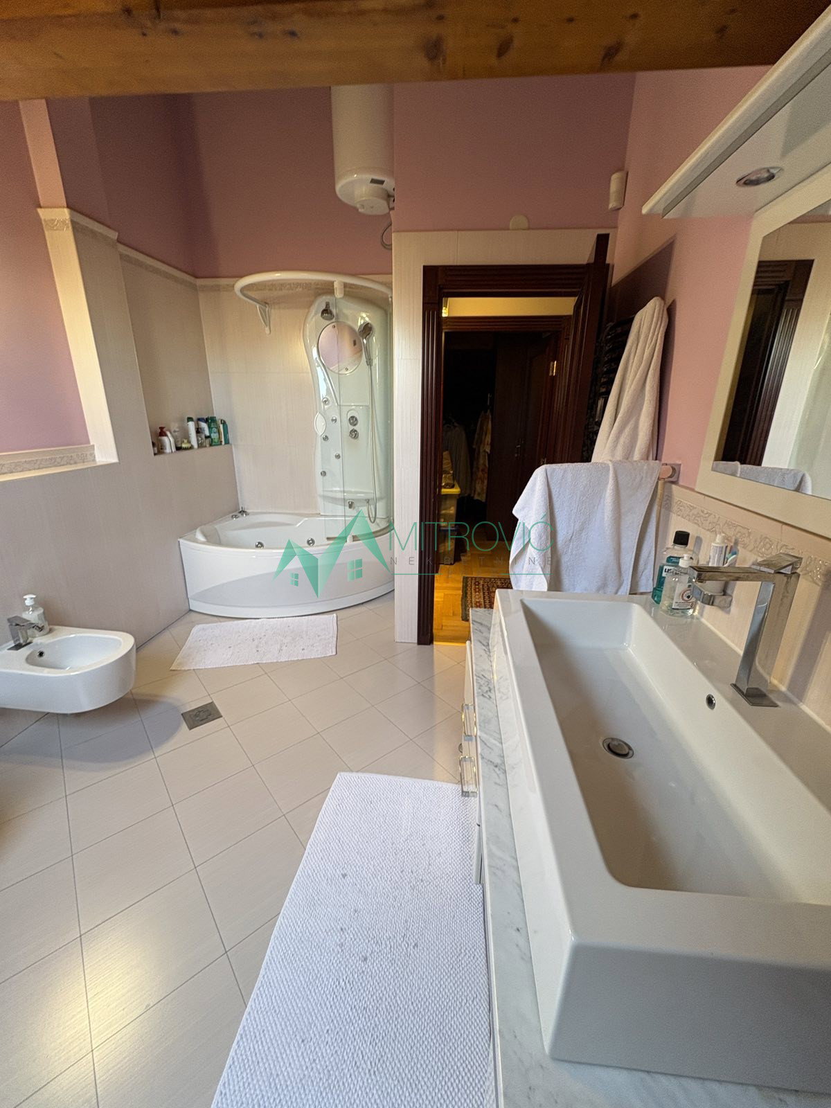 Višesoban stan na prodaju, Centar, Novi Sad, 266m², 700.000 €