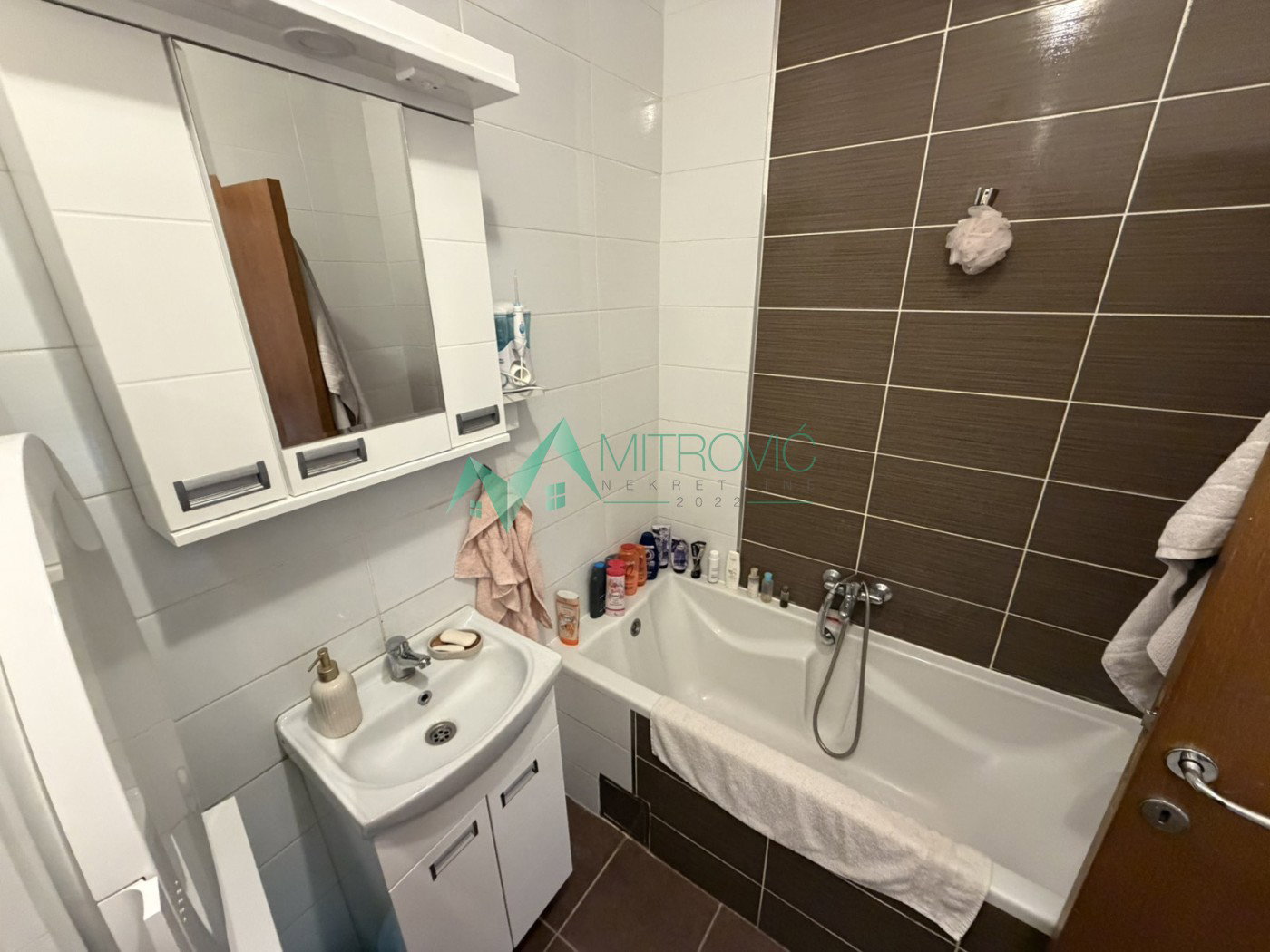 stanovi-2-5-re-bulevar-evrope-1004734-ca2ik Dvoiposoban stan na prodaju, Bulevar Evrope, Novi Sad, 55m², 164.800 €