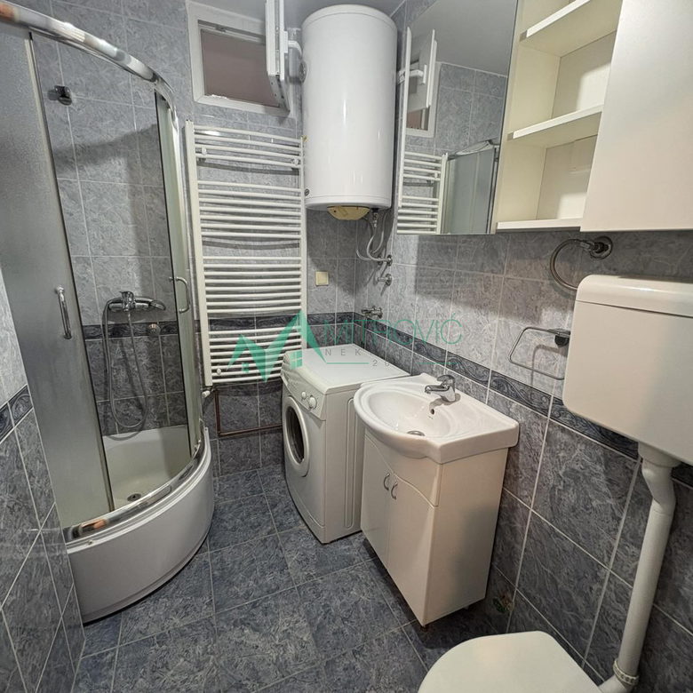 Stan Prodaja Novi Sad  57 m2