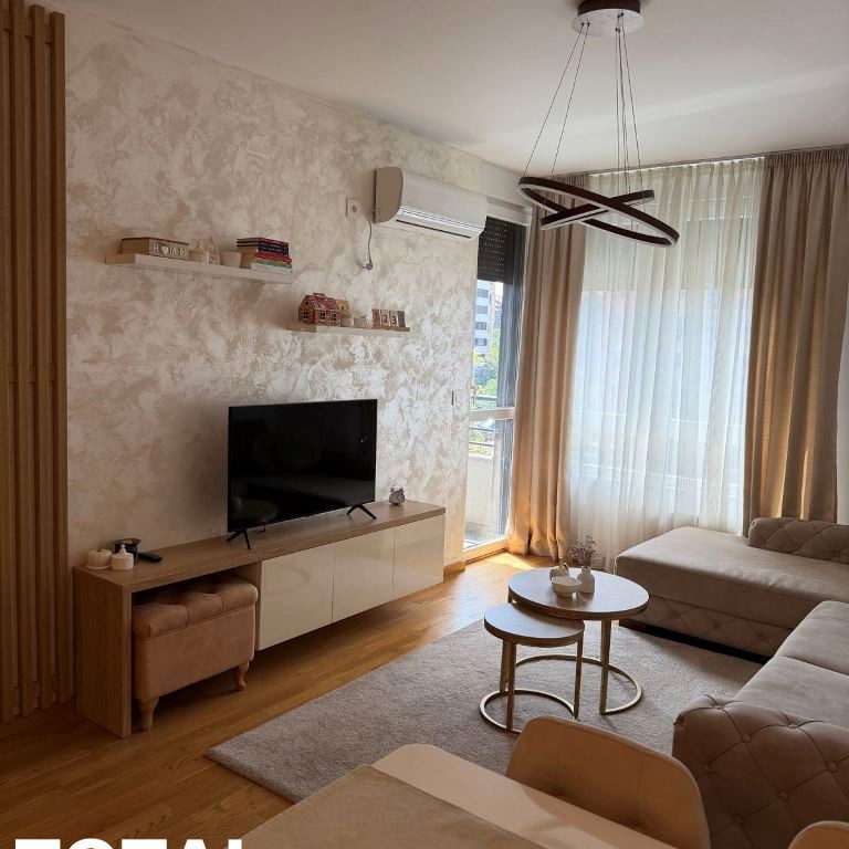 Stan Prodaja Novi Sad  43 m2