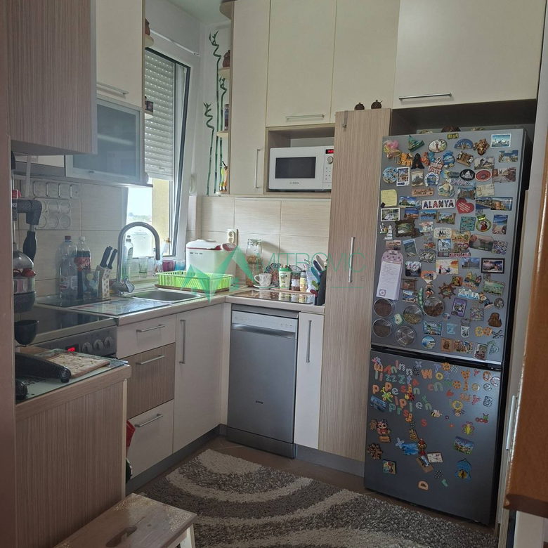 Troiposoban stan na prodaju, Novo Naselje, Novi Sad, 78m², 204.970 €