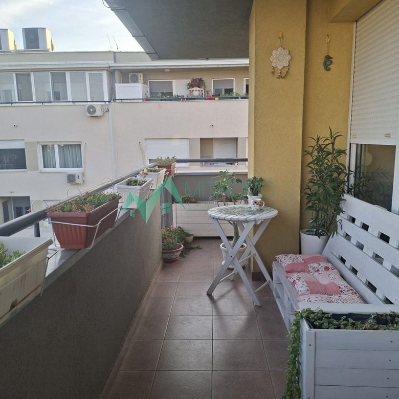 Troiposoban stan na prodaju, Novo Naselje, Novi Sad, 78m², 204.970 €