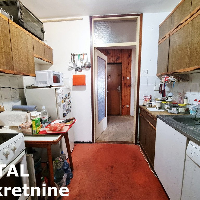 Troiposoban stan na prodaju, Blok 8, Novi Sad, 77m², 140.000 €