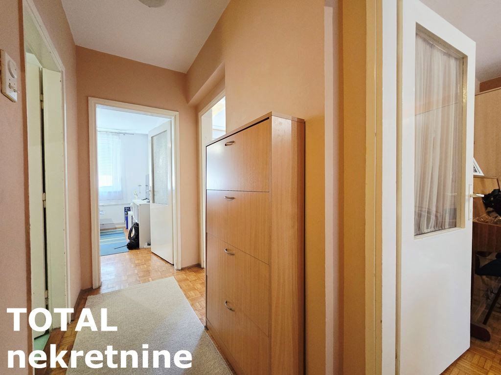 stanovi-3-5-re-centar-1103006-0a2nt Troiposoban stan na prodaju, Centar, Novi Sad, 75m², 210.000 €