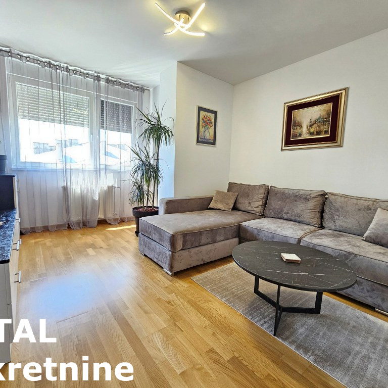 Trosoban stan na prodaju, Bulevar Oslobođenja, Novi Sad, 75m², 298.000 €