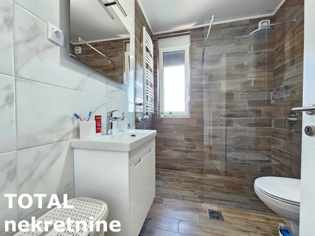 Trosoban stan na prodaju, Bulevar Oslobođenja, Novi Sad, 75m², 298.000 €