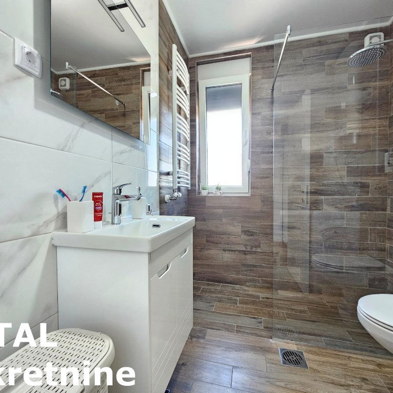 Trosoban stan na prodaju, Bulevar Oslobođenja, Novi Sad, 75m², 298.000 €