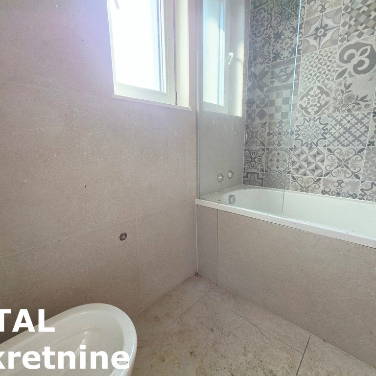 Trosoban stan na prodaju, Sremska Kamenica, Novi Sad, 81m², 220.000 €