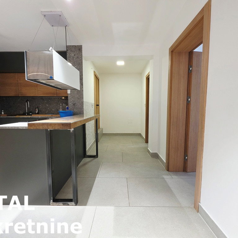 Trosoban stan na prodaju, Sremska Kamenica, Novi Sad, 77m², 200.000 €