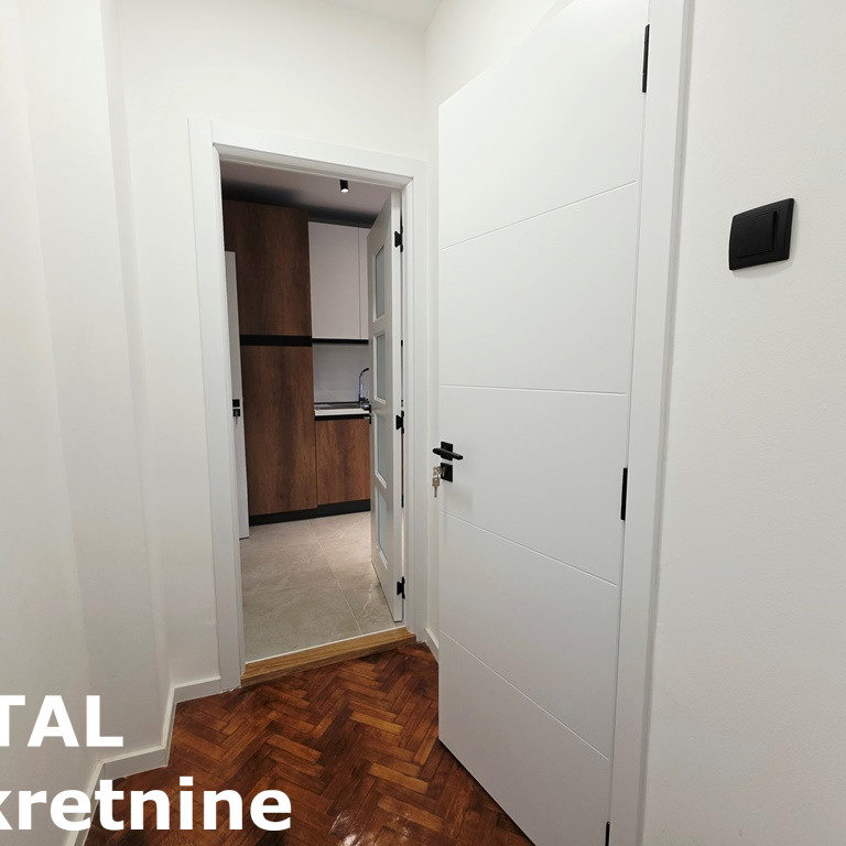 Trosoban stan na prodaju, Bulevar Oslobođenja, Novi Sad, 64m², 192.000 €