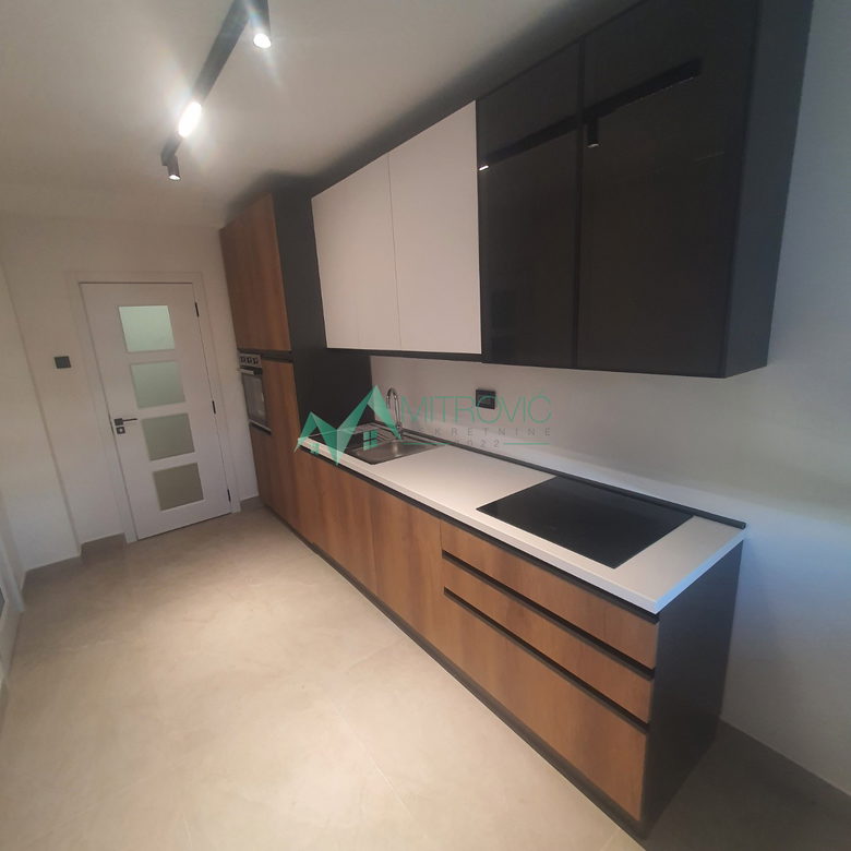 Stan Prodaja Novi Sad  64 m2