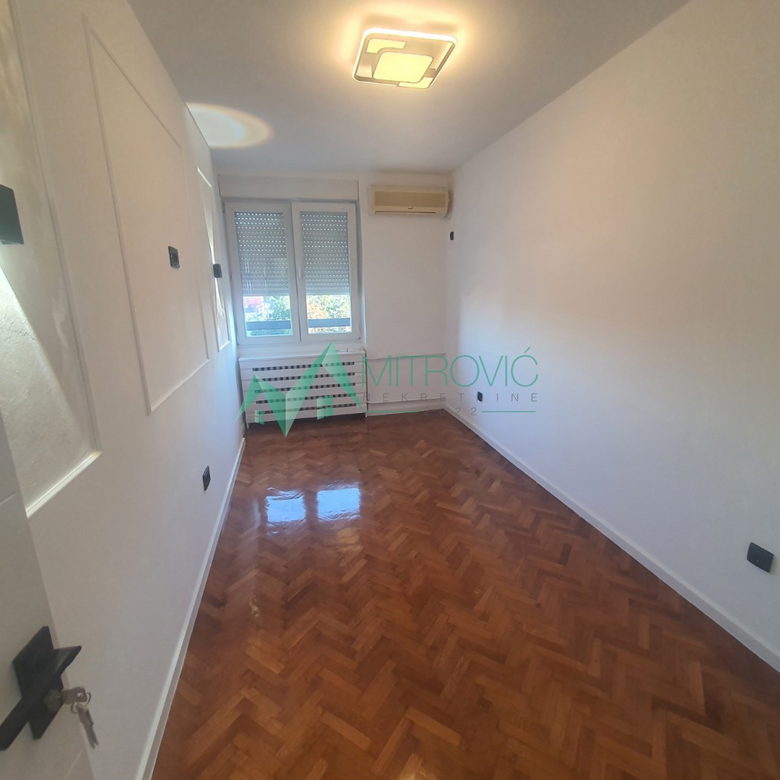 Stan Prodaja Novi Sad  64 m2