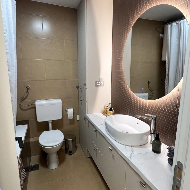 Četvorosoban stan na prodaju, Cara Dušana, Novi Sad, 102m², 5. sprat, 309.000 €