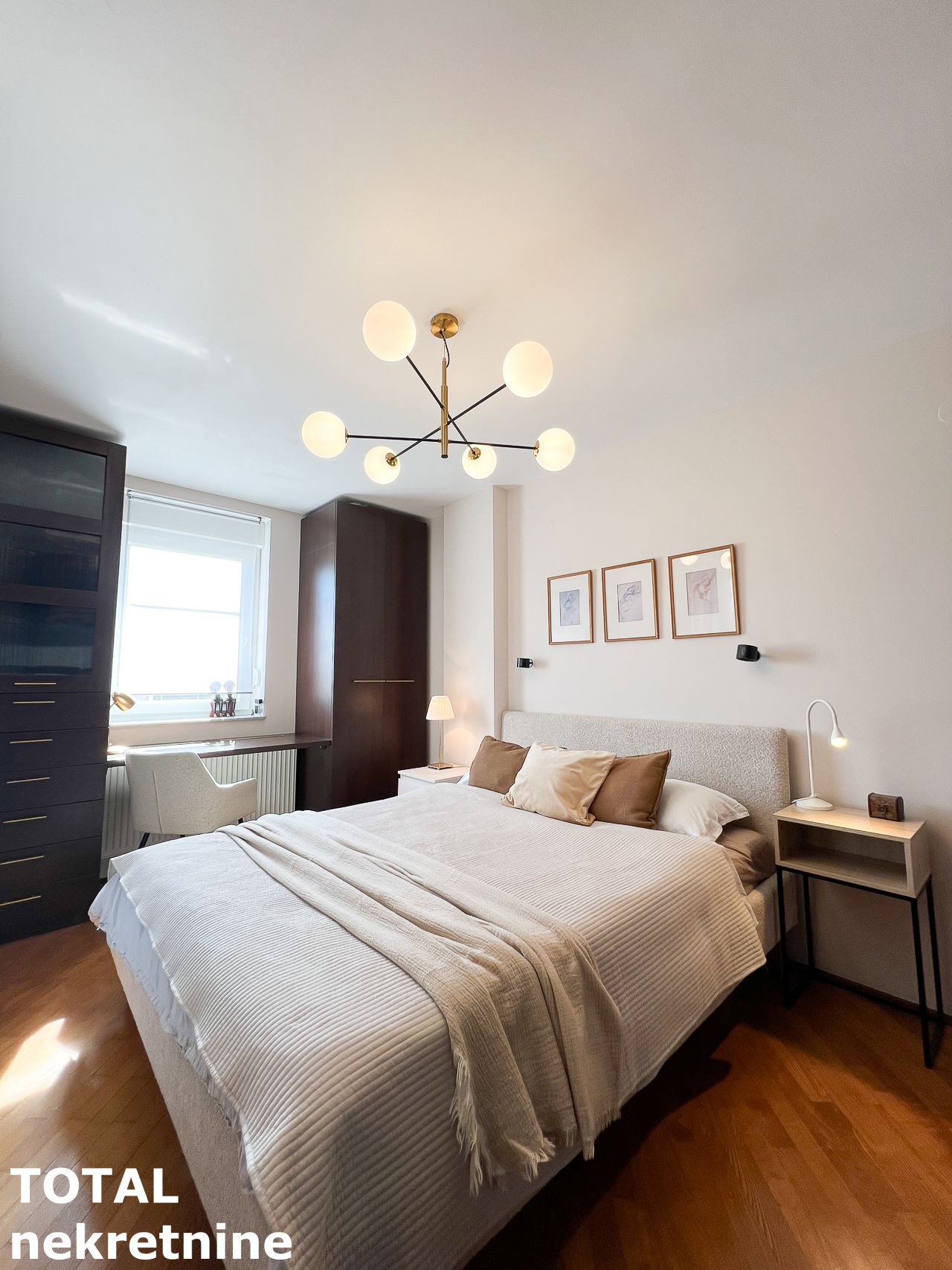 Četvorosoban stan na prodaju, Cara Dušana, Novi Sad, 102m², 5. sprat, 309.000 €