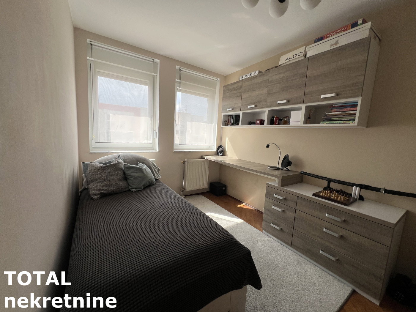 Četvorosoban stan na prodaju, Cara Dušana, Novi Sad, 102m², 5. sprat, 309.000 €