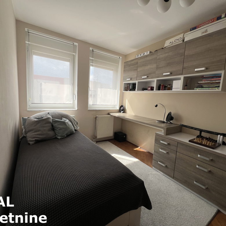 Četvorosoban stan na prodaju, Cara Dušana, Novi Sad, 102m², 5. sprat, 309.000 €