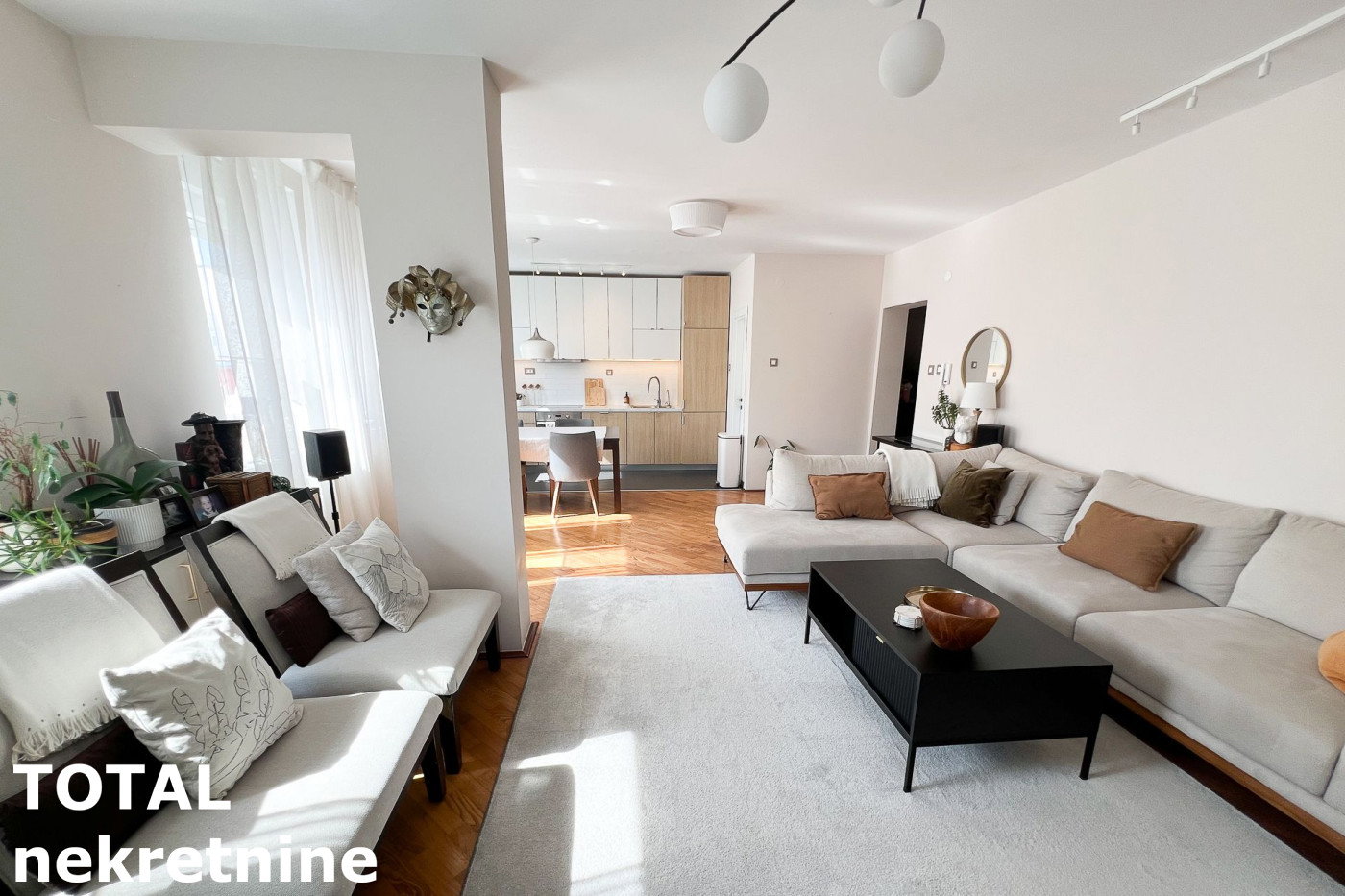 Stan Prodaja Novi Sad Cara Dušana 102 m2