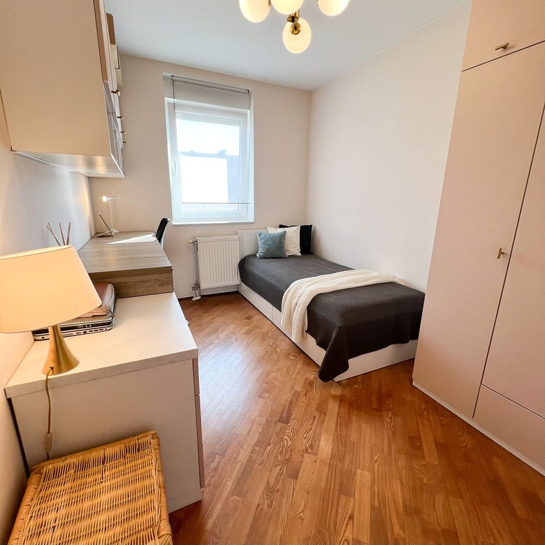 Četvorosoban stan na prodaju, Cara Dušana, Novi Sad, 102m², 5. sprat, 309.000 €