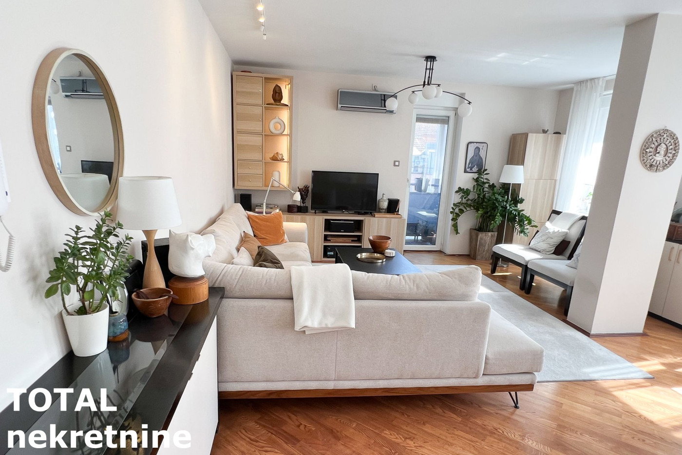 Stan Prodaja Novi Sad Cara Dušana 102 m2